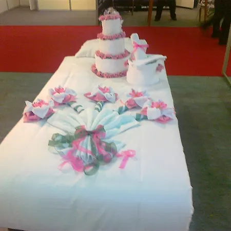 Otel Mera Park 3*