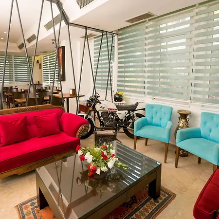 Otel Mera Park 3*
